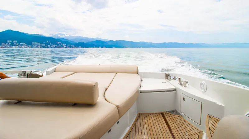 Bala Yacht Photos Pics Luxurious Azimut 62S yacht deck with sea view, 2009 model.