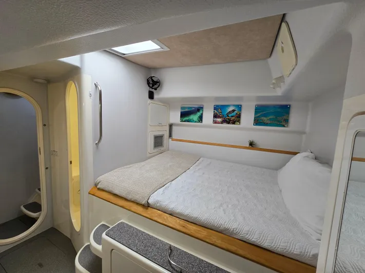 Kairos Yacht Photos Pics 