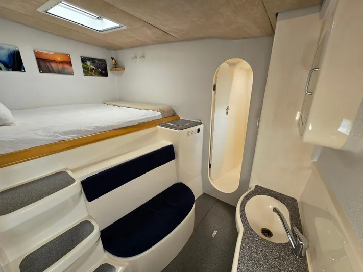 Kairos Yacht Photos Pics 