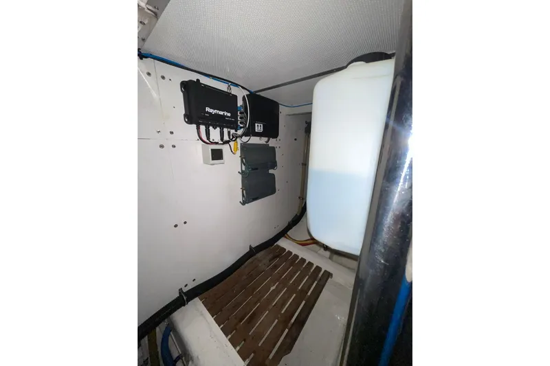 Peponi II Yacht Photos Pics 2008 Grand Banks 47 Heritage EU interior with Raymarine equipment and storage tank.