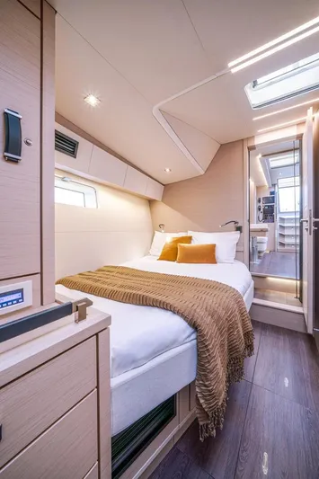 Blue Heart Yacht Photos Pics 