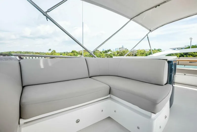 Zefa Yacht Photos Pics Luxurious seating on 2019 Princess 43 Flybridge yacht, featuring elegant design and comfort.
