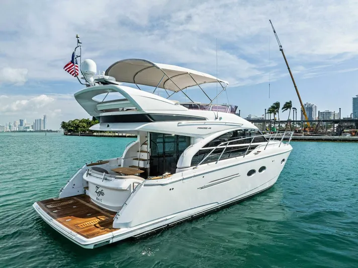 Zefa Yacht Photos Pics 