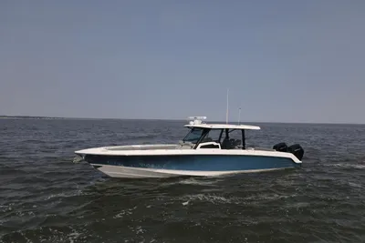 Boston Whaler 380 Outrage