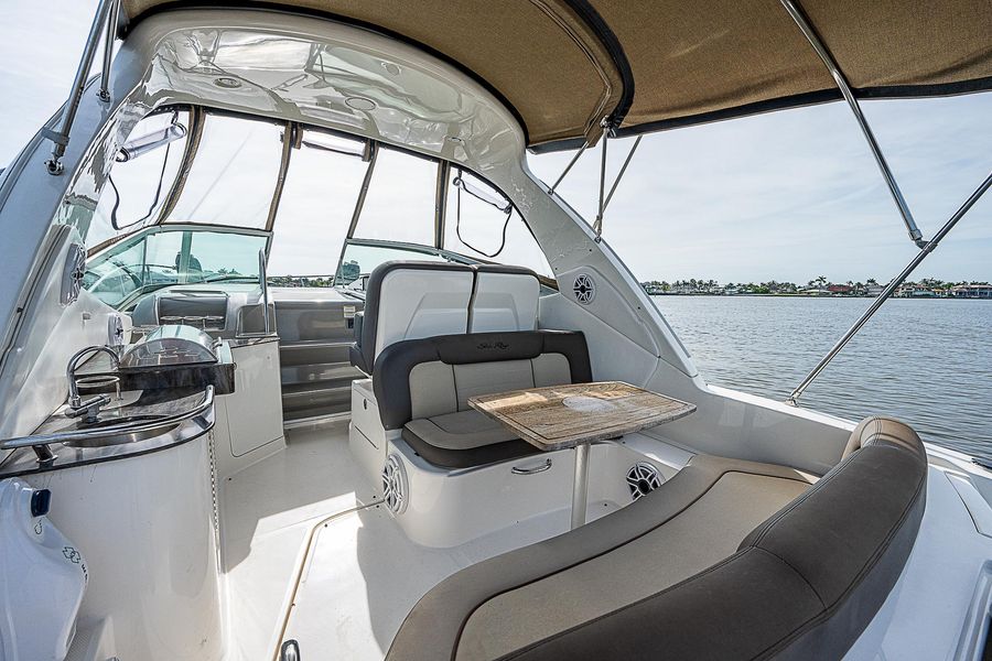 2014 Sea Ray 330 Sundancer