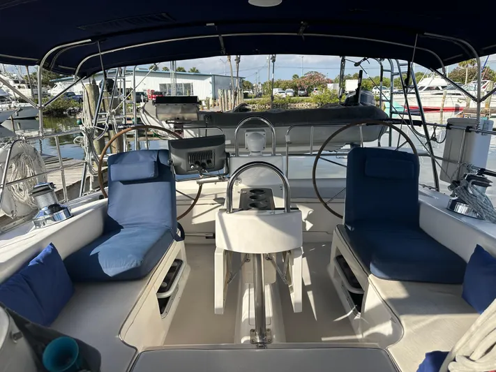 Quiescence Yacht Photos Pics 