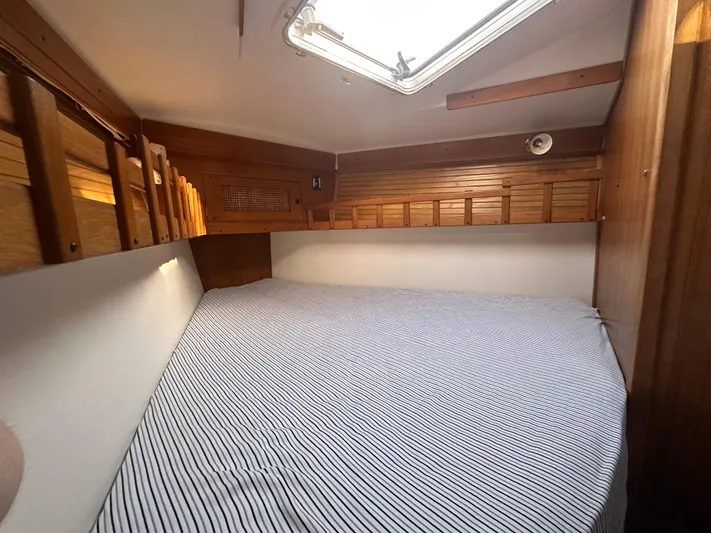 Quiescence Yacht Photos Pics 