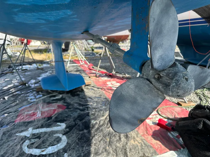 Quiescence Yacht Photos Pics 