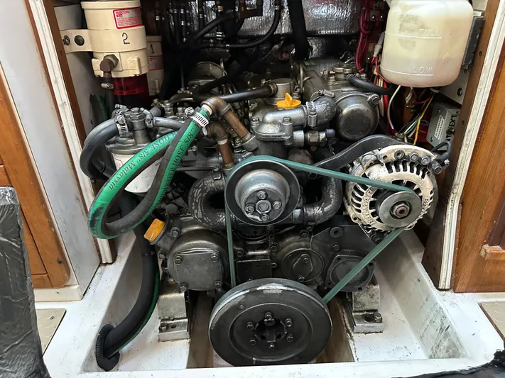 Quiescence Yacht Photos Pics 