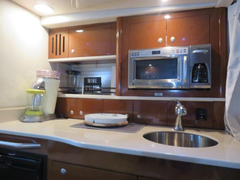 2008 Sea Ray 330 DA