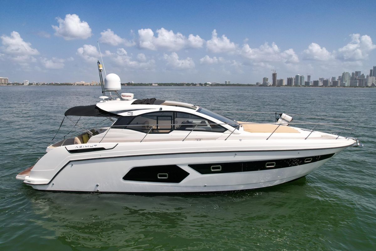 2016 Azimut 43 
