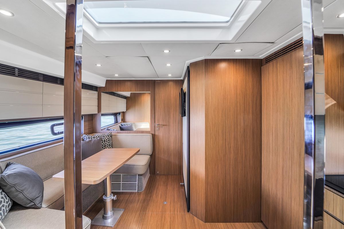 2016 Azimut 43 