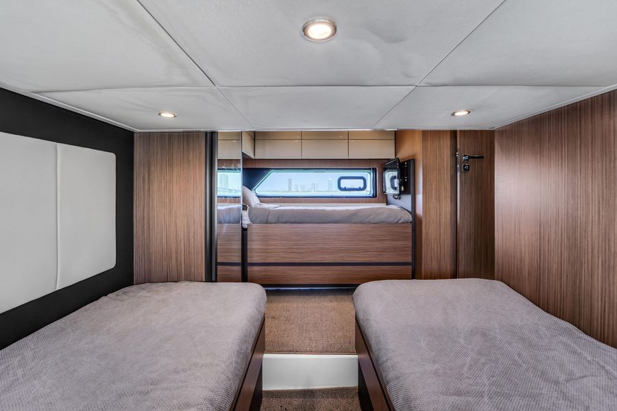 2016 Azimut 43