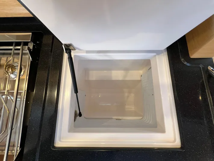 Xaca Yacht Photos Pics 