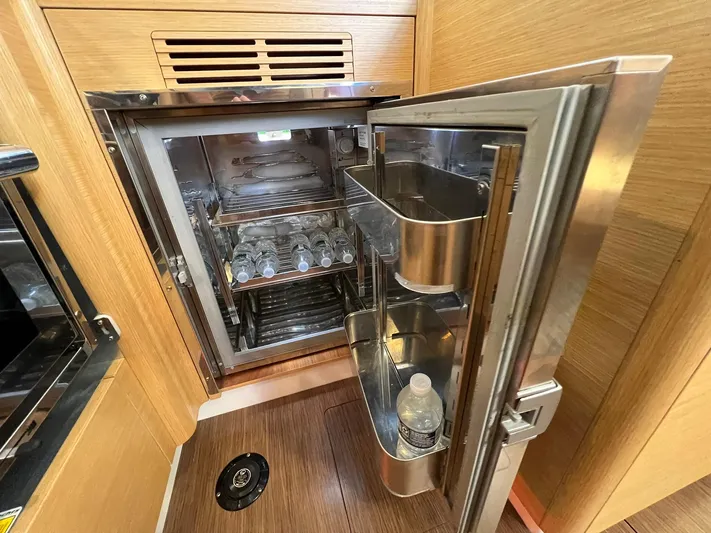 Xaca Yacht Photos Pics 