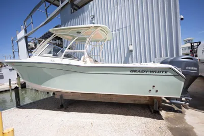 Grady-White Freedom 275