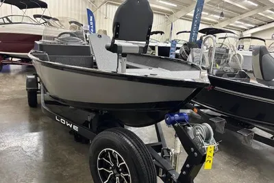 Lowe FM 1775 SC TOURNAMENT SIDE CONSOLE