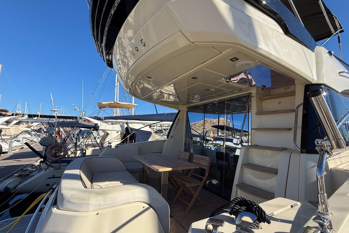 2018 Beneteau 49 