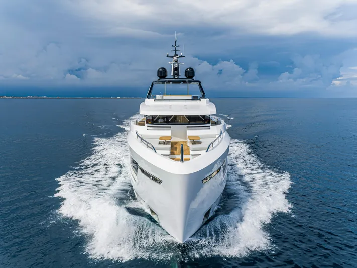 Ducale 120 Yacht Photos Pics 