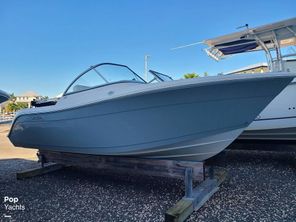 2017 Cobia 220DC