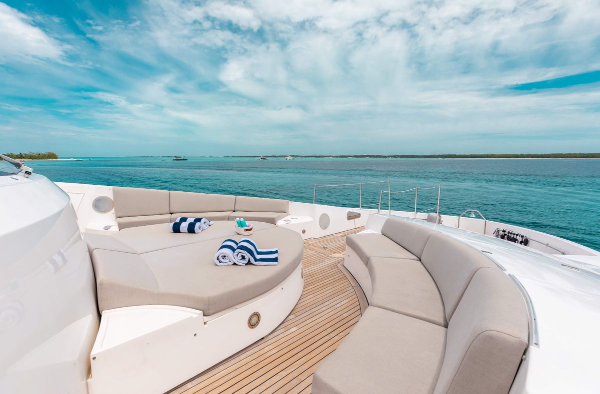 2009 Sunseeker 121 