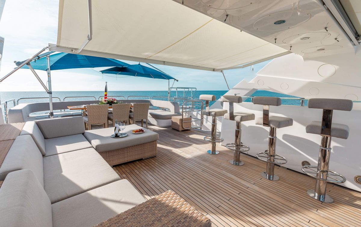 2009 Sunseeker 121 