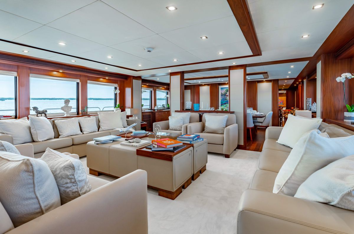 2009 Sunseeker 121 