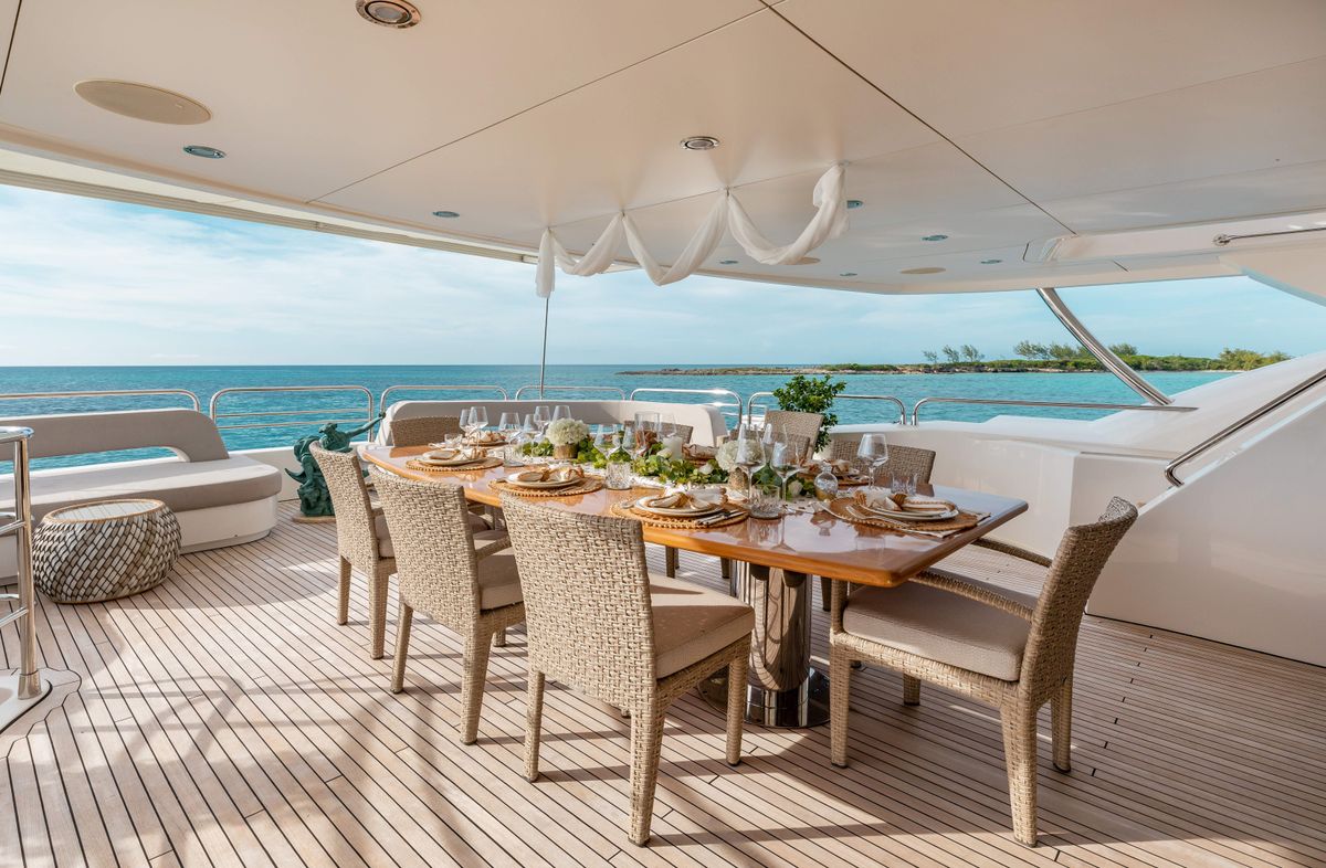2009 Sunseeker 121 