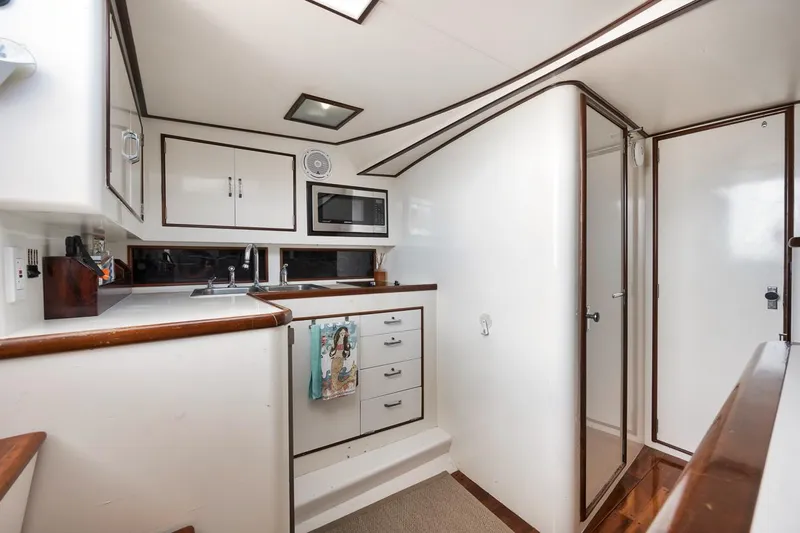 Big Mama Yacht Photos Pics Billy Knowles 40 Express - Galley