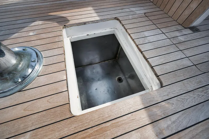 Big Mama Yacht Photos Pics Billy Knowles 40 Express - Water Basin