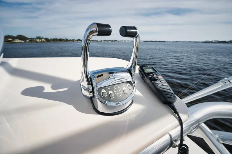 Big Mama Yacht Photos Pics Billy Knowles 40 Express - Helm