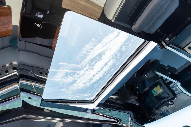 Club T Yacht Photos Pics 