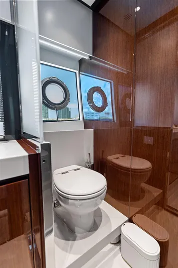 Club T Yacht Photos Pics 