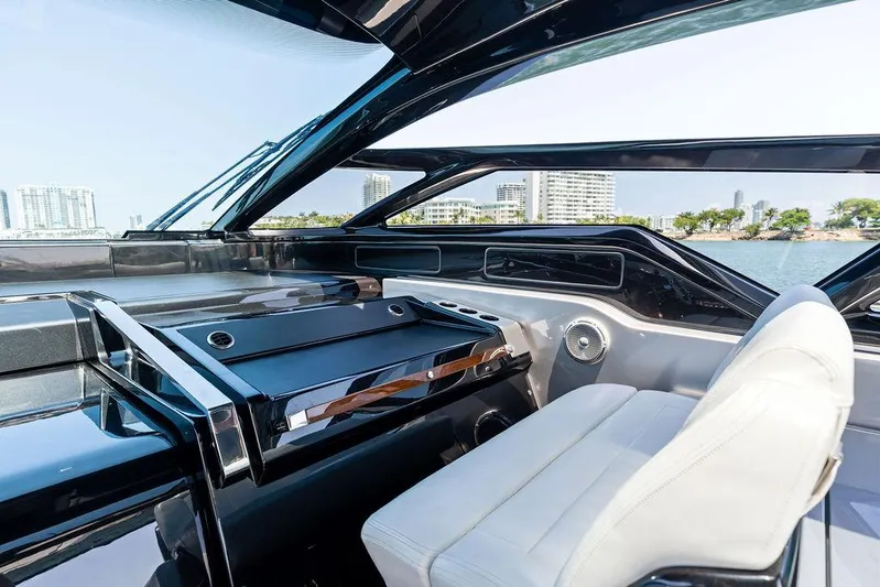 Club T Yacht Photos Pics 