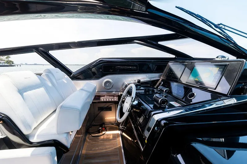 Club T Yacht Photos Pics 