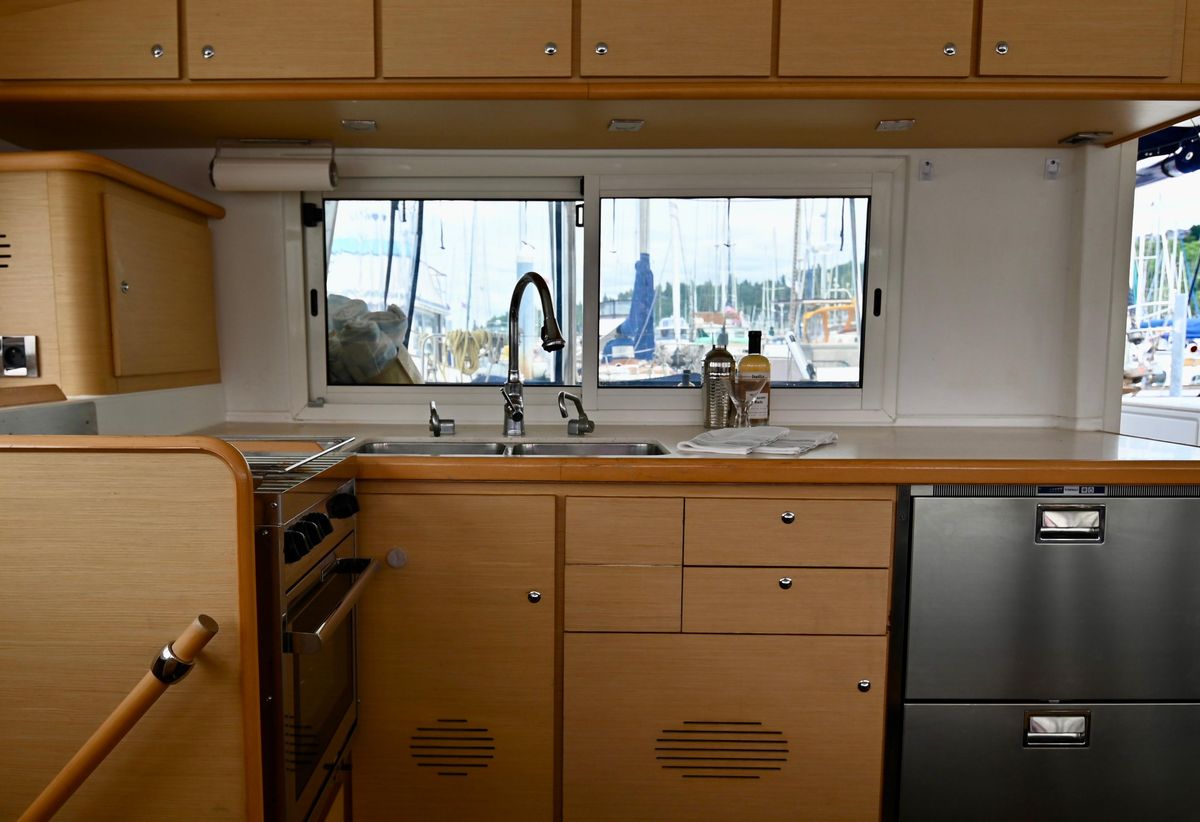 2009 Lagoon 44 