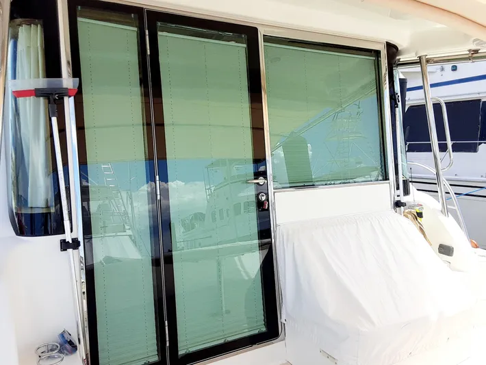 Happy Days Yacht Photos Pics 