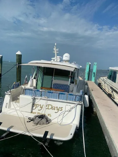 Happy Days Yacht Photos Pics 