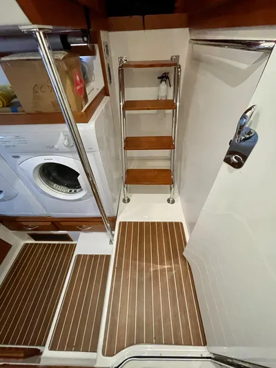 Happy Days Yacht Photos Pics 