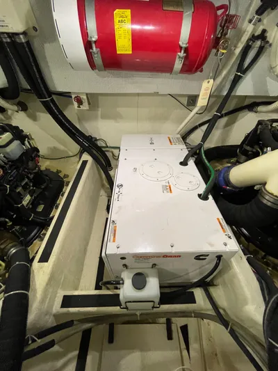 Happy Days Yacht Photos Pics 