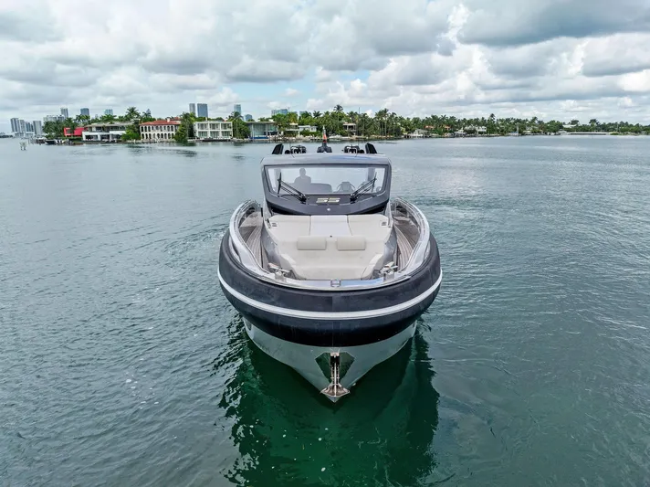 Ciao L Yacht Photos Pics 