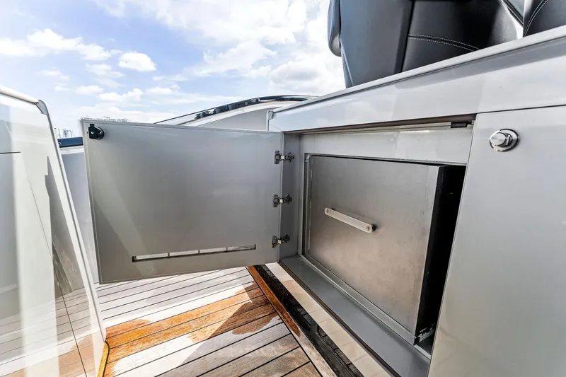 Ciao L Yacht Photos Pics 