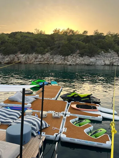 Betty Yacht Photos Pics Azimut Grande 27 METR