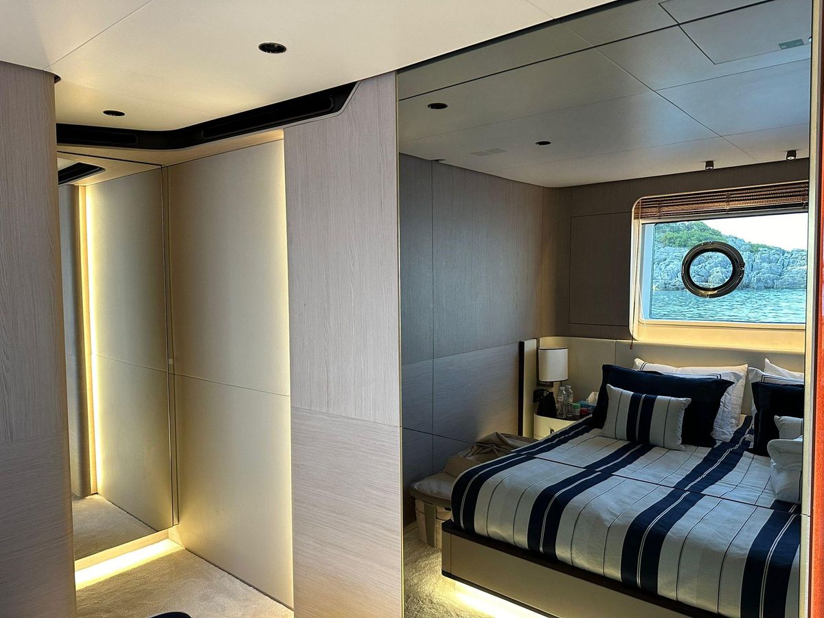 2023 Azimut 87 