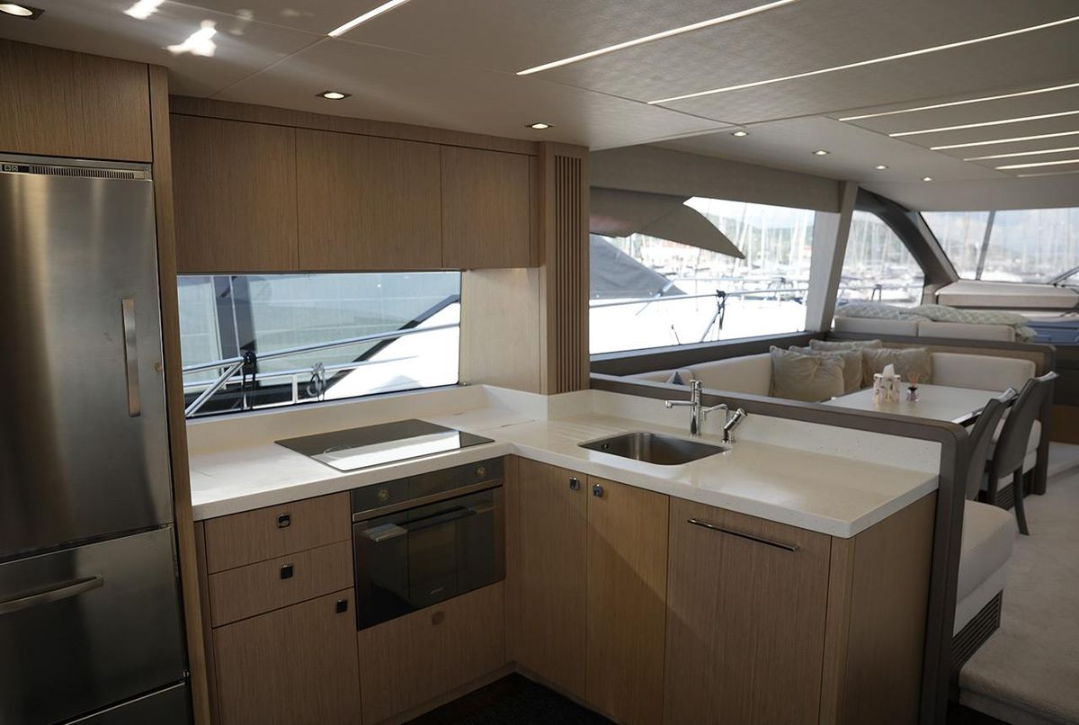 2017 Sunseeker 71 