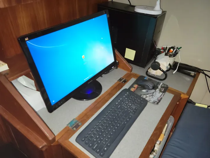 Great Escapes Yacht Photos Pics Office Space