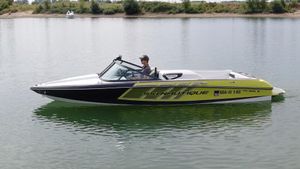 2018 Nautique 200