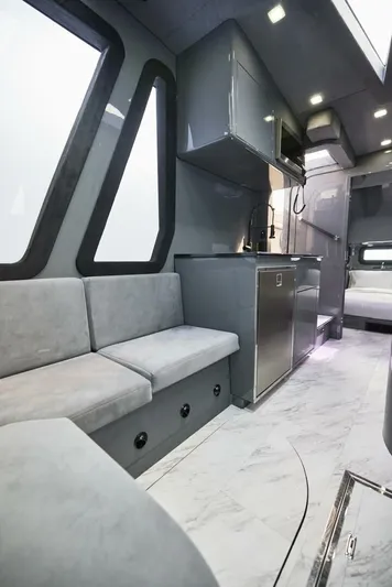 Mr. Lucky Yacht Photos Pics 2024 Midnight Express 52 Vitesse - Image 55