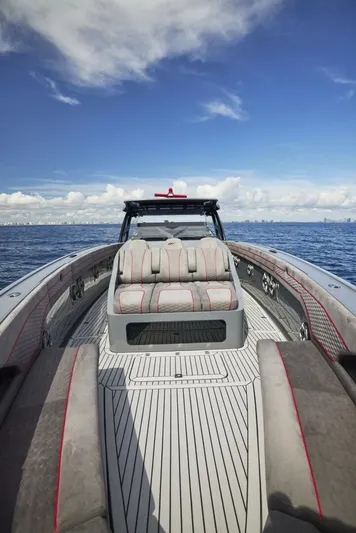 Mr. Lucky Yacht Photos Pics 2024 Midnight Express 52 Vitesse - Image 23