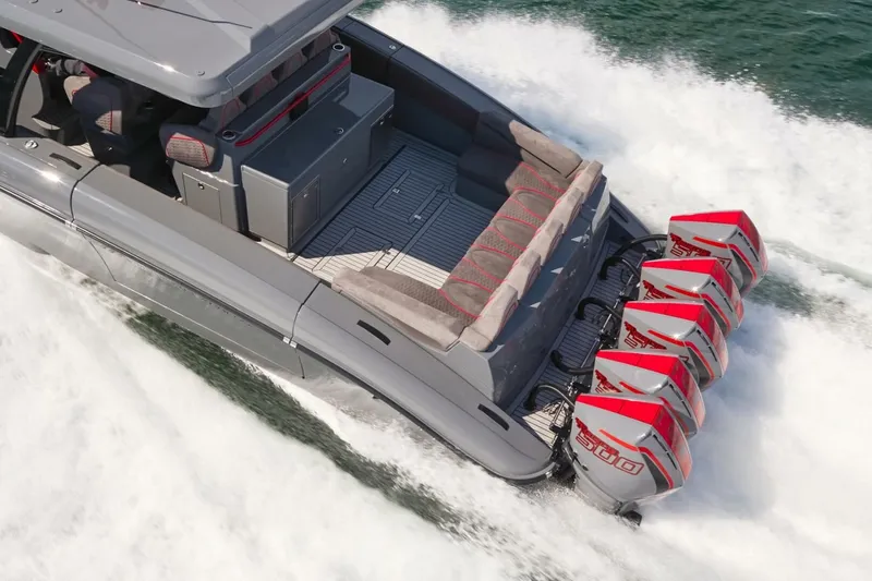 Mr. Lucky Yacht Photos Pics 2024 Midnight Express 52 Vitesse - Image 6